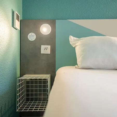 Отель Ibis Budget Est 2*