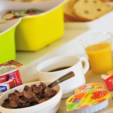 Ibis Budget Est Отель 2*