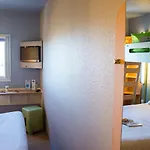Ibis Budget Est ناربون