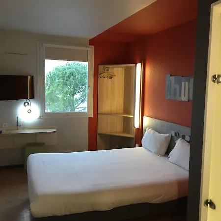 Ibis Budget Est 호텔